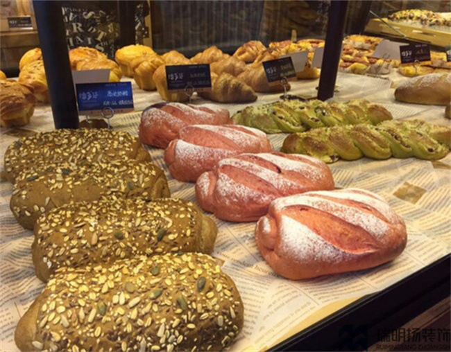 裝修一個蛋糕店需要花多少錢？